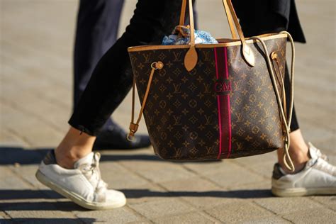 best louis vuitton bag to buy for wife